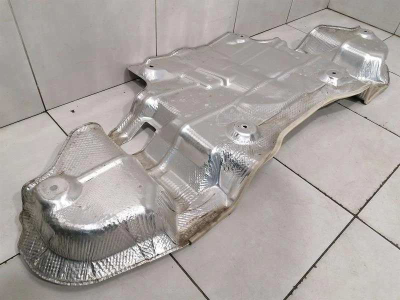 PORSCHE CAYMAN 718 GT4 98150440503 REAR HEAT SHIELD HINTERES HITZESCHILD - Image 5