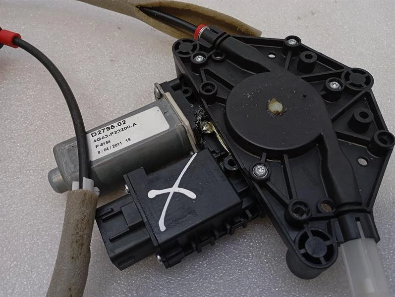 ASTON MARTIN VIRAGE MK2 Right Door Winder 4G43-F23200-AE Fensterheber rechts - Image 3