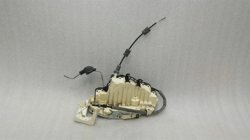 MERCEDES S-class W221 Front Right Door lock A2217200835 Türschloss Vorne Rechts