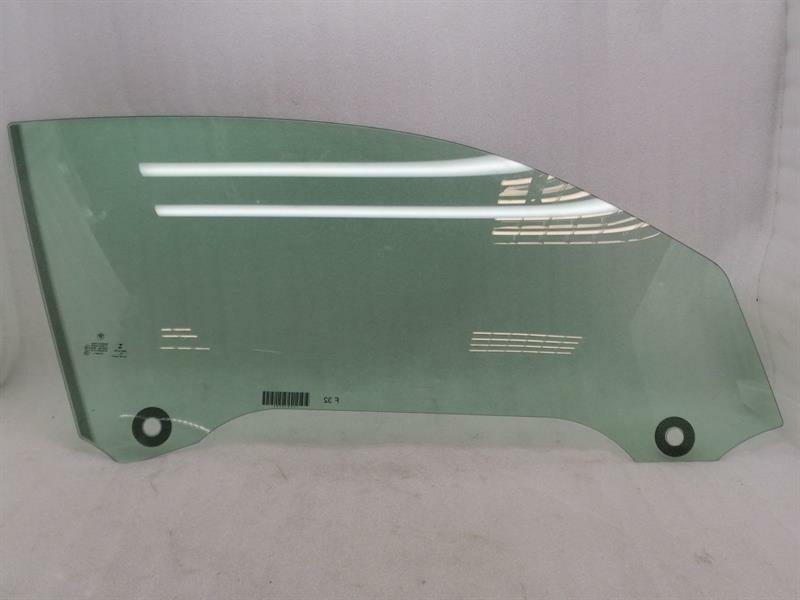 BMW M4 F82 Right Front Door Glass 51337268726 Türscheibe vorne Rechts