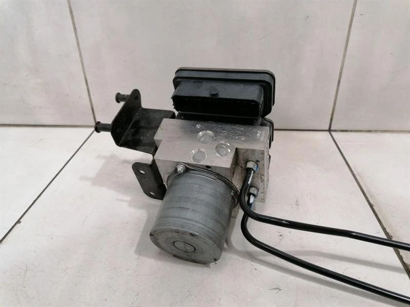 McLaren 570S Spider A.B.S Pump 13C0144CP ABS Pumpe HYDRAULIKBLOCK - Image 7