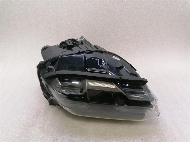 PORSCHE TAYCAN 9J Right Headlight 9J1941060E  DEFECTS Headlight MATRIX PDLS