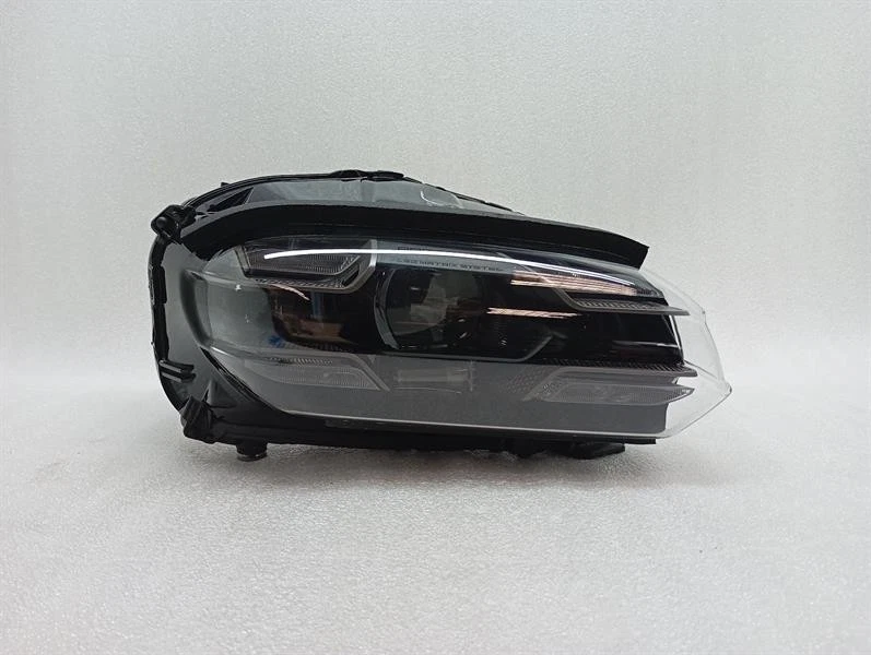 PORSCHE TAYCAN 9J Right 9J1941060F Headlight Scheinwerfer Rechts MATRIX PDLS +