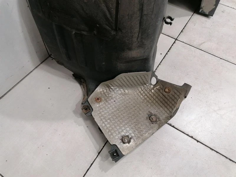 ASTON MARTIN VANTAGE V12 Wheel arch liner ED23-54279D23-AA RADLAUFABDECKUNG - Image 6