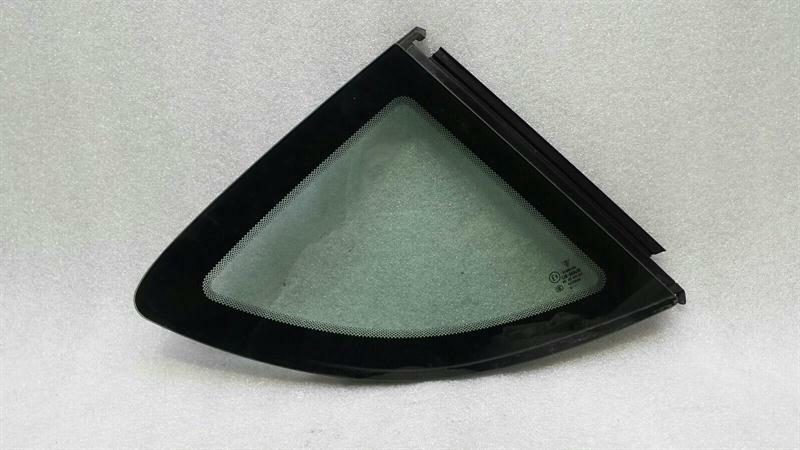 PORSCHE CAYMAN 987  Right Rear 1/4 Glass 98754311203 Türscheibe ¼ Hinten Rechts