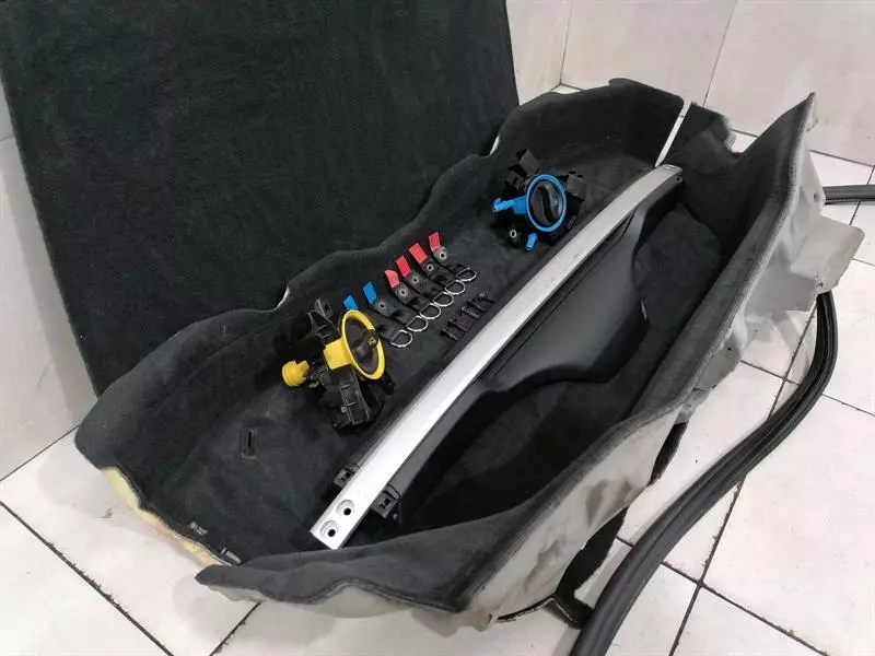 PORSCHE CAYMAN 718 GT4 Rear Carpet set 982863005A Kofferraum Verkleidung - Image 4