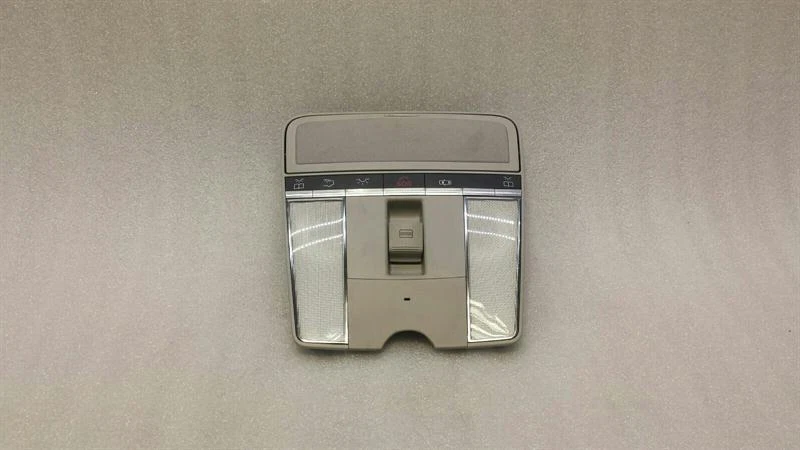 MERCEDES S-class W221 Dome light A2168205226 Innenleuchte Innenraumleuchte Grau