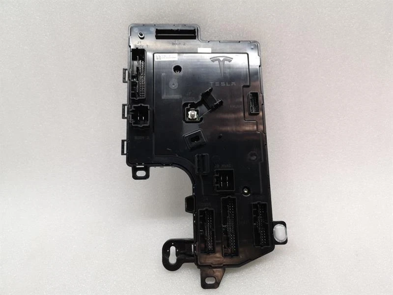 TESLA MODEL 3 STANDARD RANGE Premium Comfort module 1078673-00-L Steuergerät - Image 2