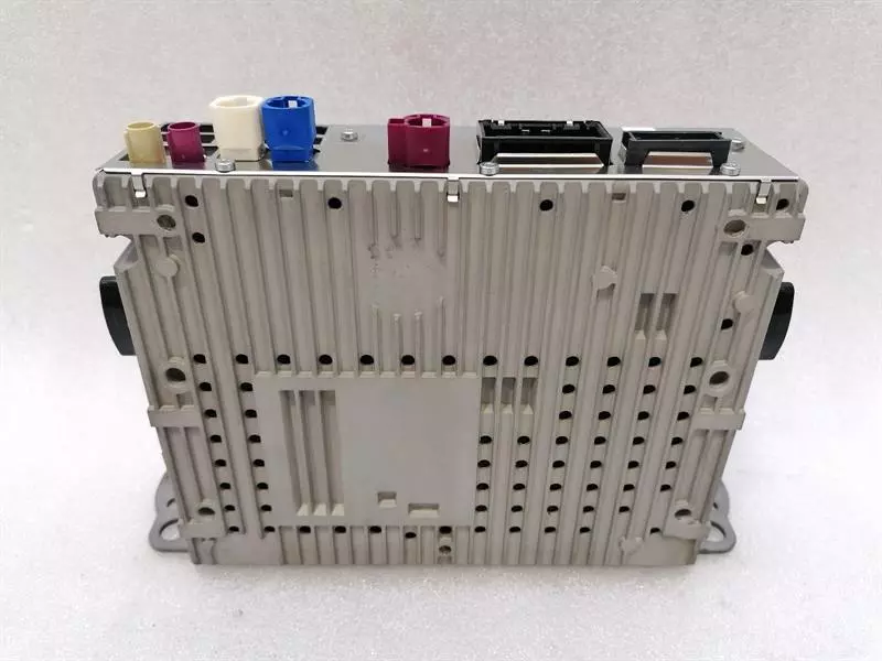 BMW iX3 G08 CD player 652CI5A4FD61 Audiosystemkontroller Head Unit - Image 4