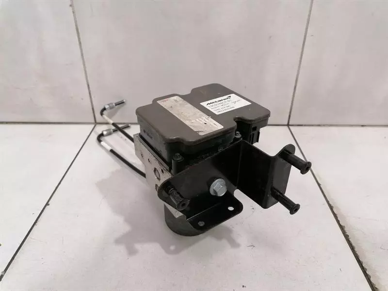 McLaren 570S Spider A.B.S Pump 13C0144CP ABS Pumpe HYDRAULIKBLOCK - Image 3