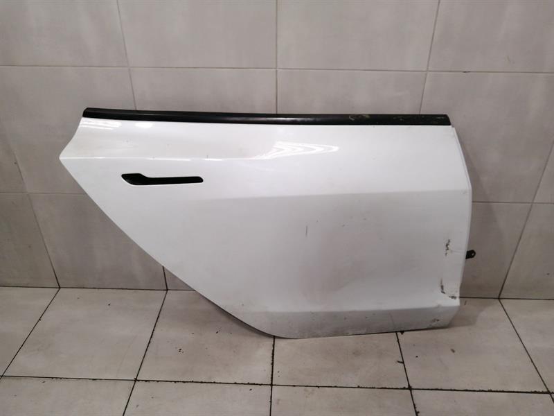 TESLA MODEL 3 Right Rear Door 1081458-S0-G Tür Hinten Rechts DEFEKT!