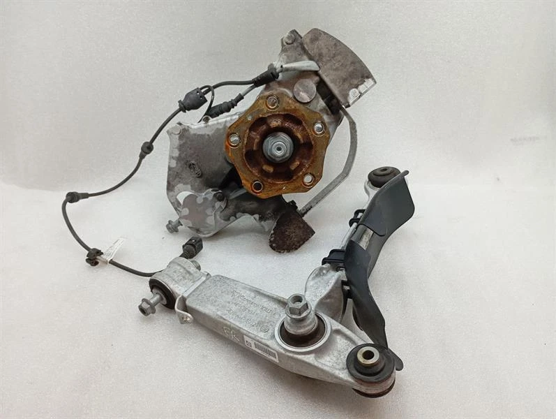 PORSCHE CAYMAN 718 GT4 Right Front Hub 99134165880 Radlagergehäuse Vorne Rechts