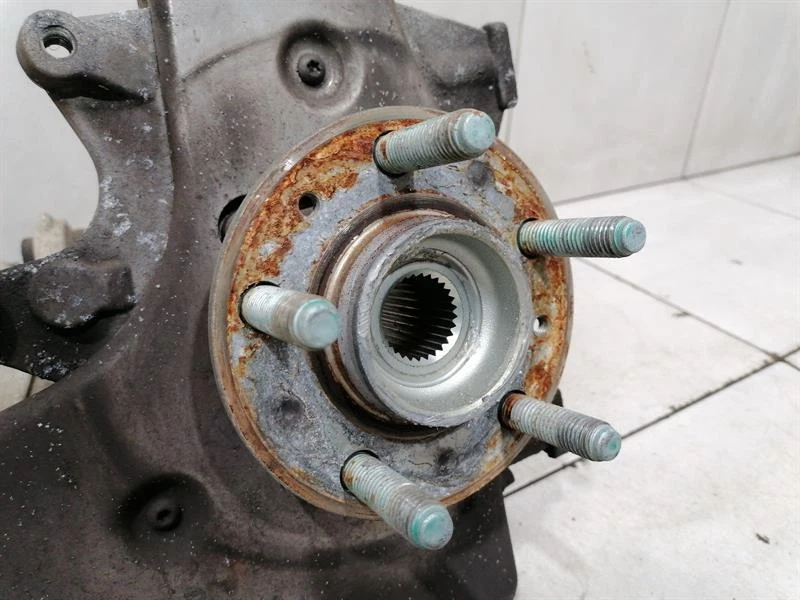 ASTON MARTIN VANTAGE V8 RRH Hub 8D33-5A970-AB Radlagergehäuse Hinten Rechts - Image 4