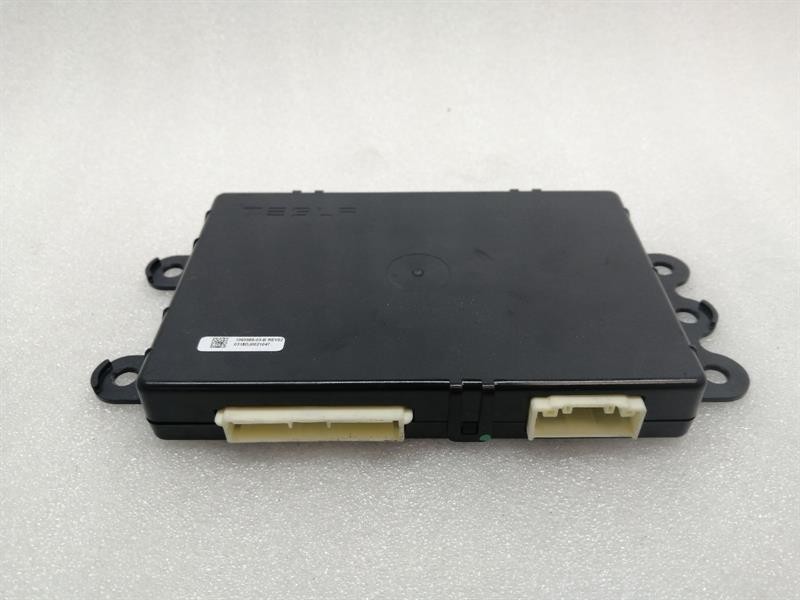 TESLA MODEL S 100D Electronic module 1060989-03-B Steuergerät  AIR SUSPENSION