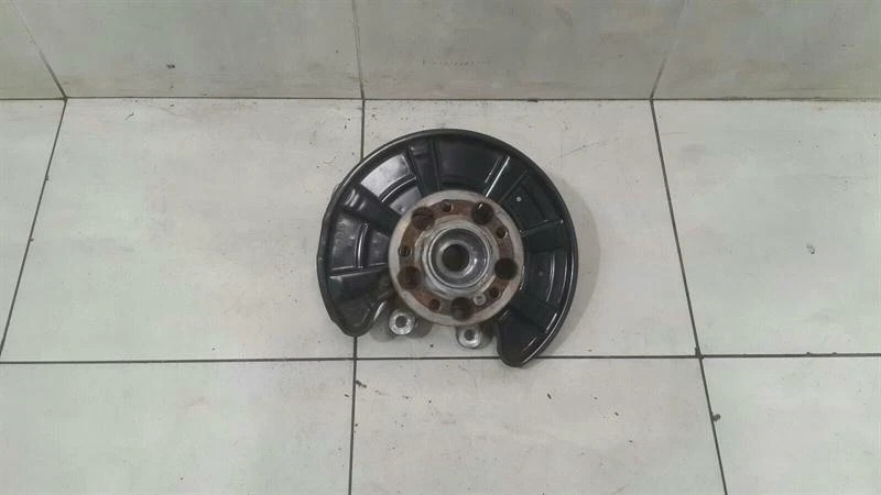 MERCEDES SLC R172 MOPF Left Rear Hub A1723501908 Radlagergehäuse Hinten Links