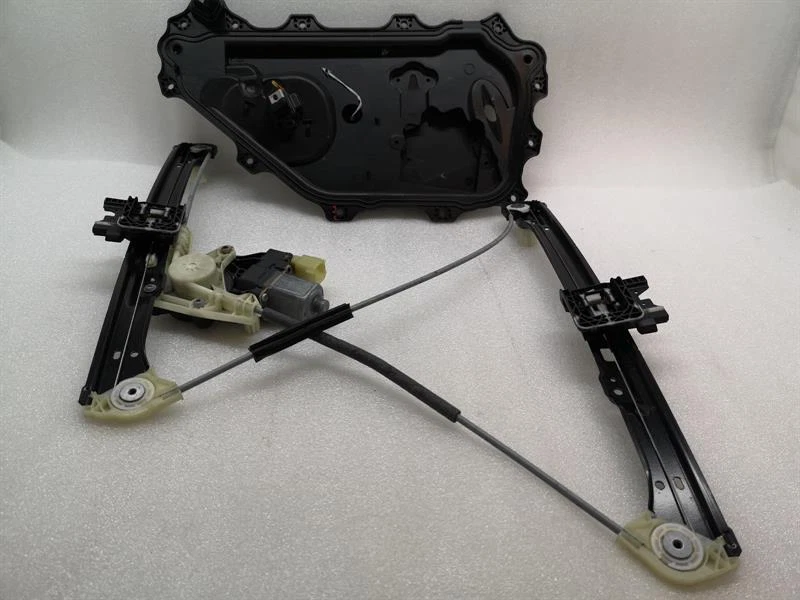 JAGUAR i-PACE X590 EV400 Right Front Door Winder T4K1044 Fensterheber vorne re - Image 2