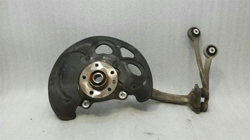 AUDI RS4 8K Left Front Hub 4G0407253C Radlagergehäuse Vorne Links
