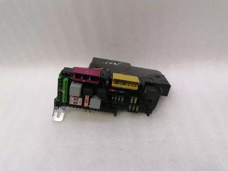 MERCEDES CLS W218 Fuse Box A2129009622 Sicherungskasten SAM
