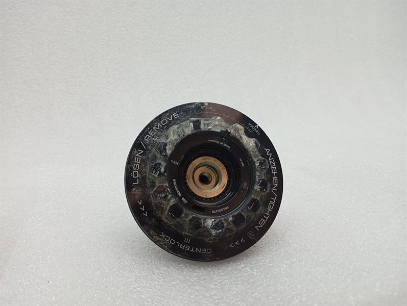 PORSCHE CAYMAN 718 GT4RS 992407139a DEFECT Zentralverschluss Center Wheel Loc