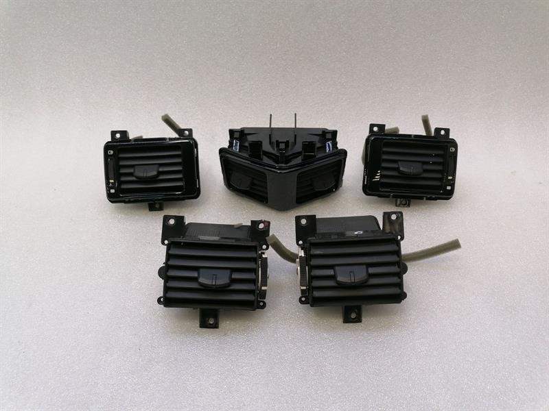 ASTON MARTIN RAPIDE S Air vent FD43-046B30-AA Lüftungsgitter Black Schwarz