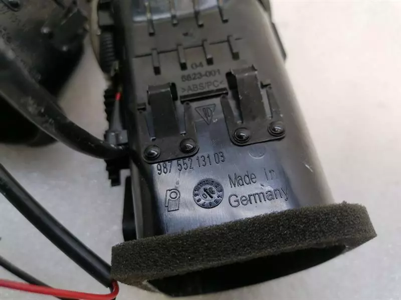 PORSCHE CAYMAN 987 Air vent Set Of 2 98755213103 Lüftungsdüse Satz - Image 7