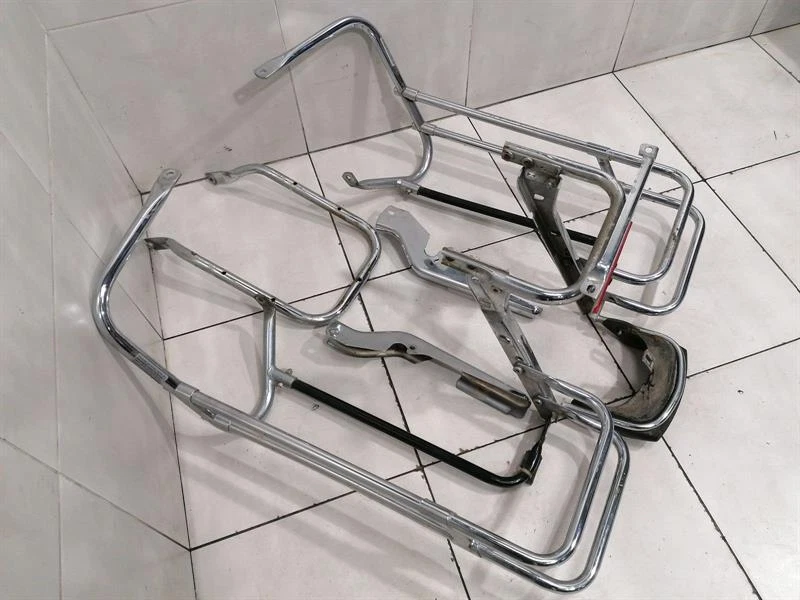 HARLEY-DAVIDSON SADDLEBAG GUARD CHROME 49188-97 Halter Träger Kofferschutzbügel - Image 4