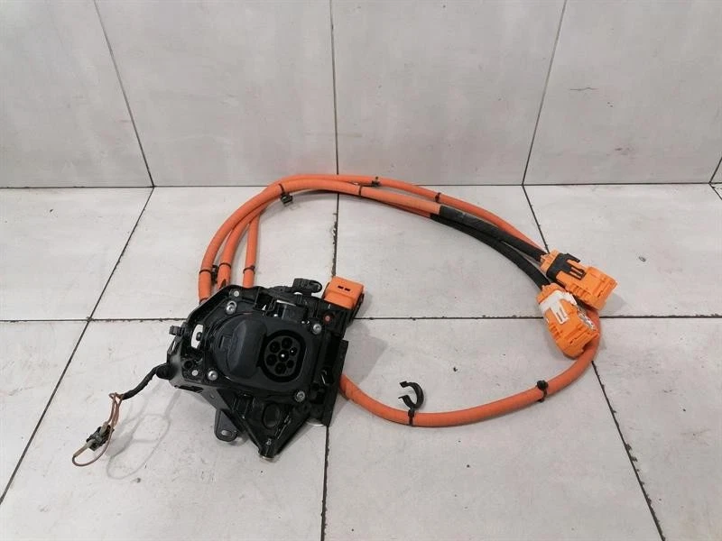 PORSCHE TAYCAN 9J Fast charge port 9J1915371C RECHTSLENKER RHD - Image 2