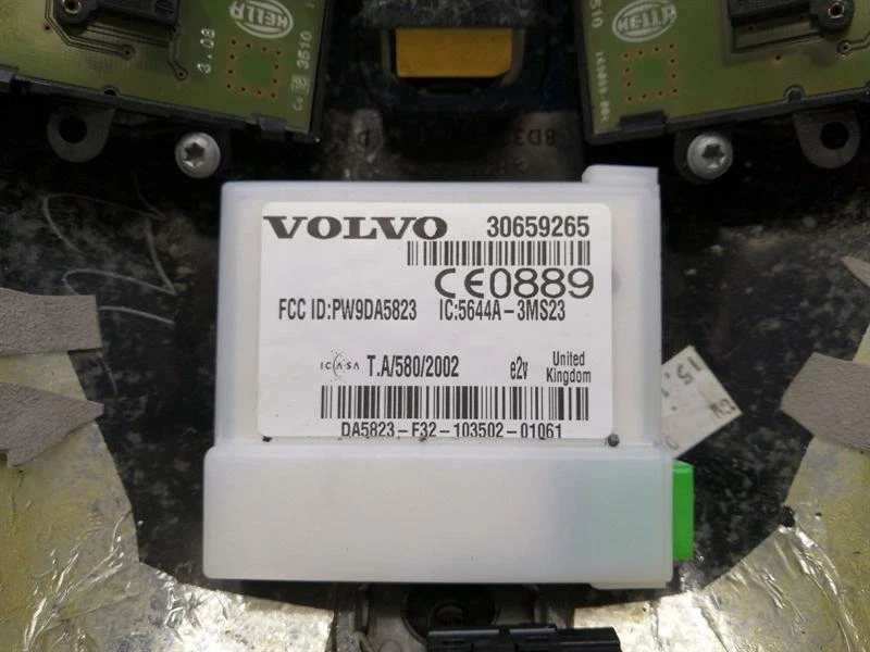 ASTON MARTIN VANTAGE V12 Dome light 8D33519A58AFW Innenleuchte Innenraumleuchte - Image 7