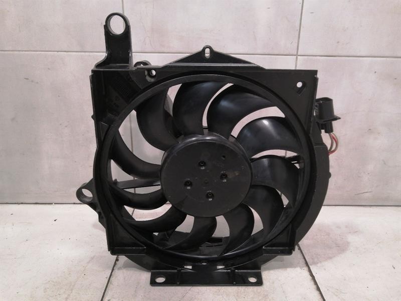 PORSCHE TAYCAN 9J Radiator Fan 9J1959456D Lüfter Elektrolüfter