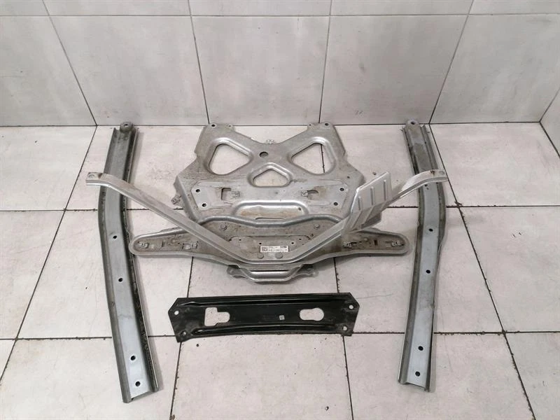 PORSCHE CAYMAN 718 GT4RS Holder- Bracket 98133126113 Halter Träger