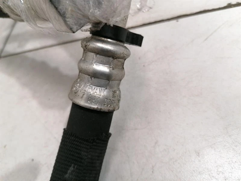 BMW 7 series F02 F01 Pipe 7591898 Schlauch OIL SET OF 2   7591900 - Image 5