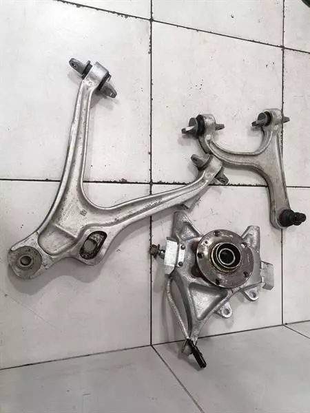 McLaren 720S Left Rear Hub 14BA022CP Radlagergehäuse Hinten Links SATZ - Image 3