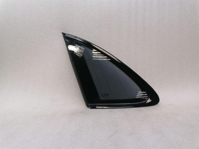PORSCHE MACAN 95B Left Rear quarter Glass 95B845297XX Türscheibe ¼ Hinten Links