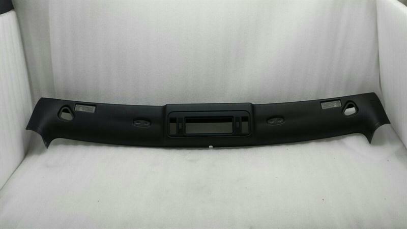 BMW 6 Series E64 M6 Windshield headliner 51448029947 Blende Windlauf oben