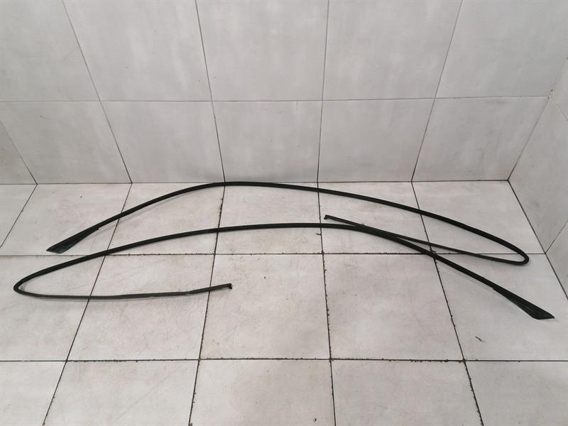 PORSCHE 911 996 TURBO Window frame seal moulding 99653748108 Dachrahmendichtung
