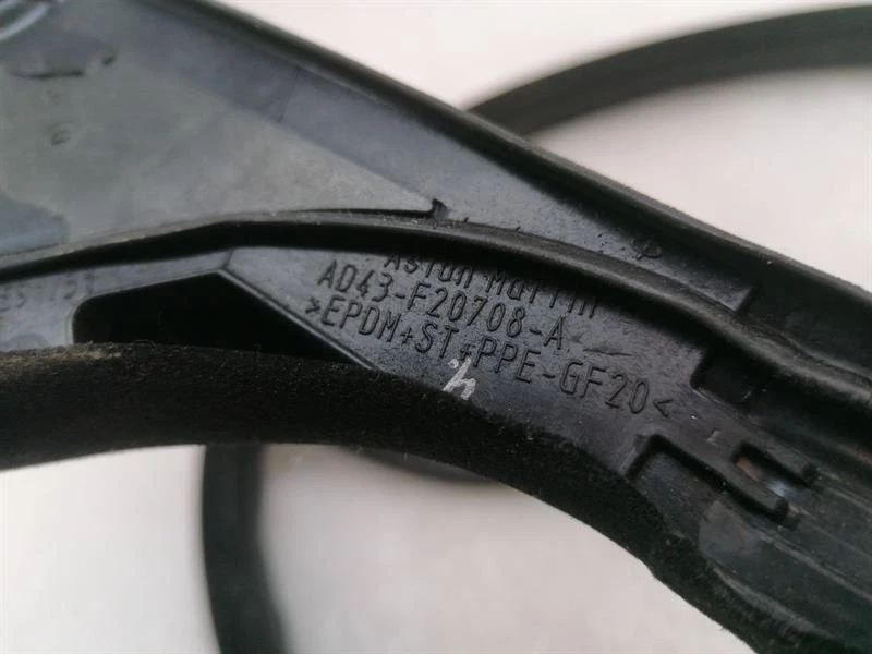 ASTON MARTIN RAPIDE S  Door Seal ED43-F20708-EA Türdichtungen FR HEATED UPPER - Image 4