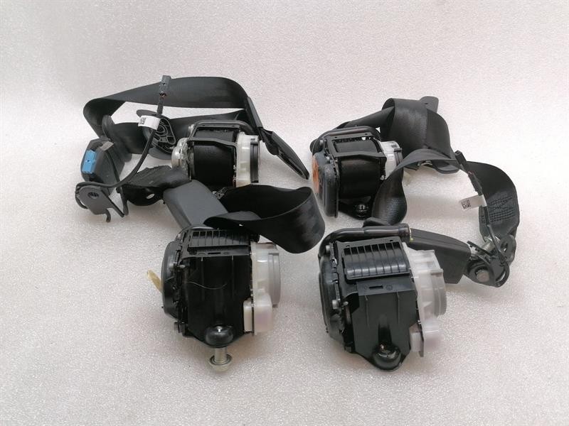 PORSCHE MACAN 95B seatbelts 95B857706B Sicherheitsgurt Gurt VORNE + HINTEN SATZ