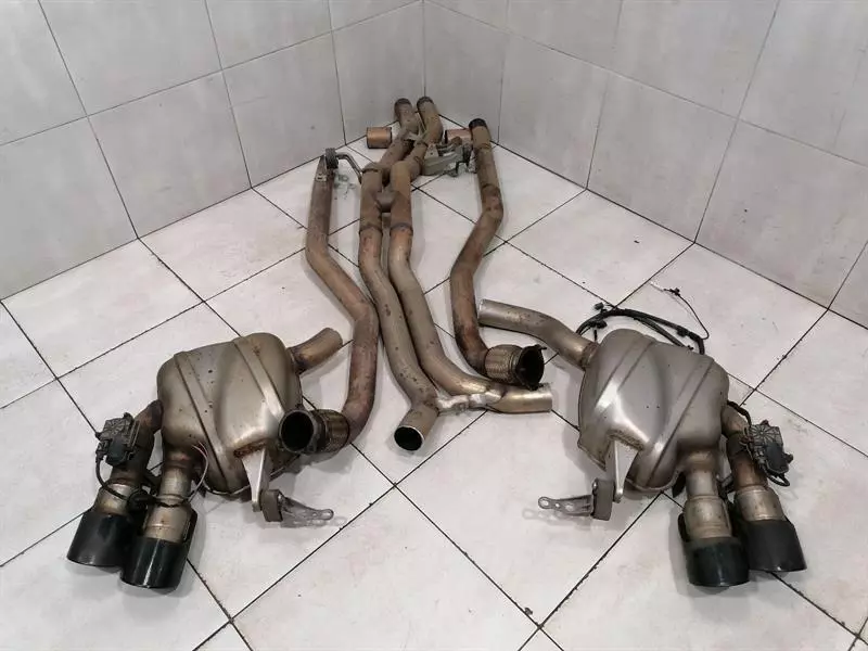PORSCHE MACAN 95B GTS SPORT Exhaust 95B253612FY Auspuff Endschalldämpfer
