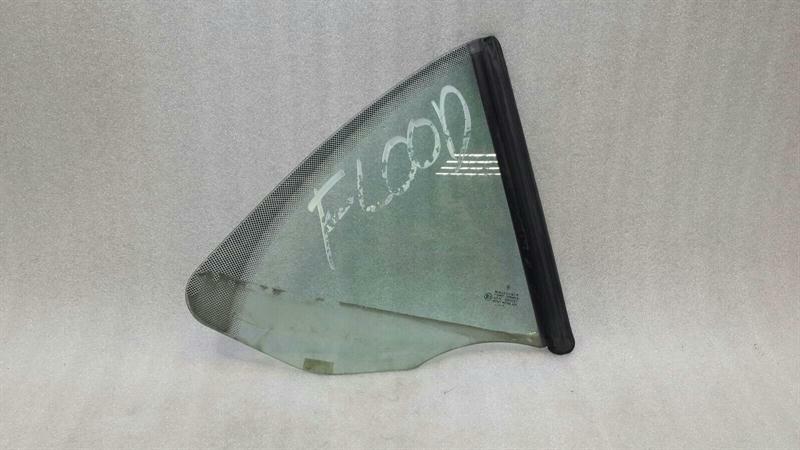 PORSCHE 911 996 Right Rear 1/4 Glass 99654311209 Türscheibe ¼ Hinten Rechts