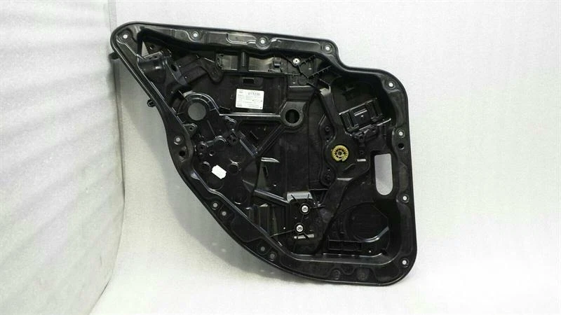 MERCEDES saloon W205 RLH Door Winder A2057307904 Fensterheber hinten Links.
