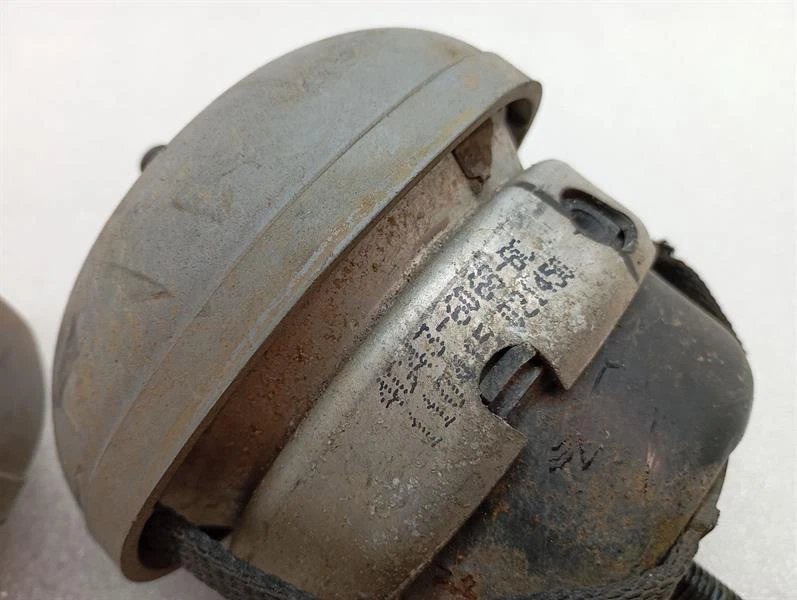 ASTON MARTIN VIRAGE MK2 2011-2012  Gearbox mount 4G43-6068-BC Getriebehalter - Image 4