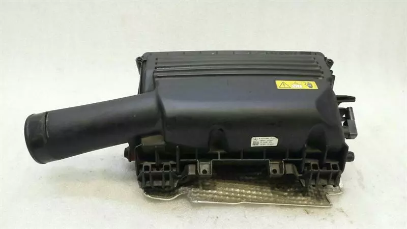 MERCEDES C Class W205 Airbox A2740901701 Luftfilterkasten M274