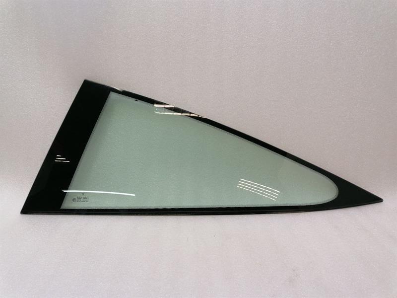 PORSCHE 911 996 TARGA Right Rear 1/4 Glass 99654311106 GLAS ¼ Hinten Rechts MK2