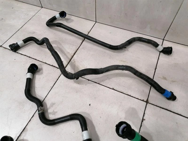 TESLA MODEL 3 Cooling Pipe RWD  15047351-00-B Kühlwasserschlauch Schlauch - Image 6