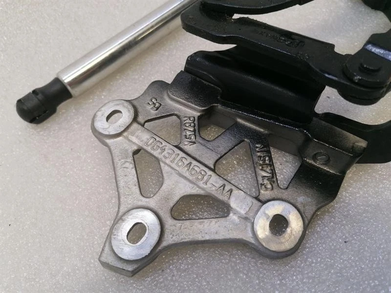 ASTON MARTIN RAPIDE AMR Bonnet Hinge set DG43-16801-AA Haubenscharnier satz - Image 6