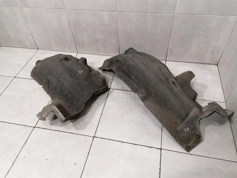 BMW i8 Hybrid Wheel arch liner (plastic) 51717328626 RADLAUFABDECKUNG HR RR - Image 6