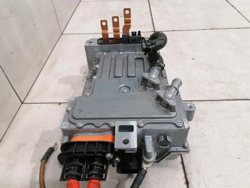 PORSCHE TAYCAN 9J Front Drive Unit module 9J1907124L Vorne Elektroantrieb - Image 4