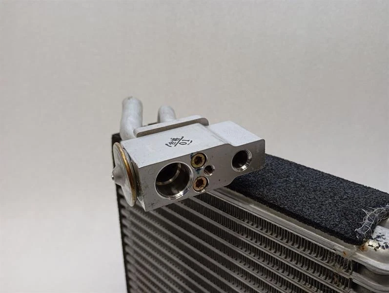 McLaren 720S Spider Heater Matrix 11A4146CP Wärmetauscher Heizungskühler - Image 3